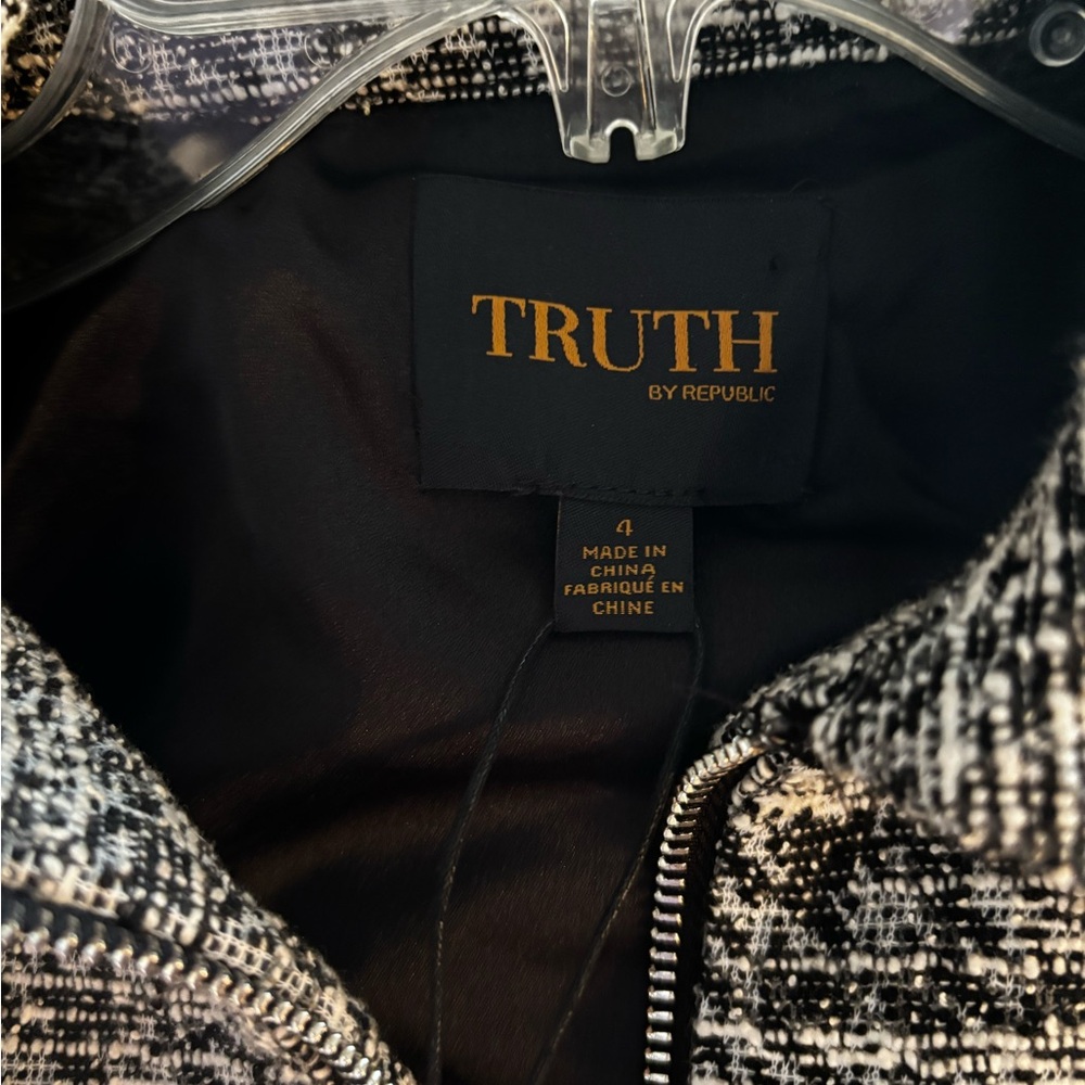 Truth Black & White Tweed Cropped Zip Jacket - Picture 3 of 5
